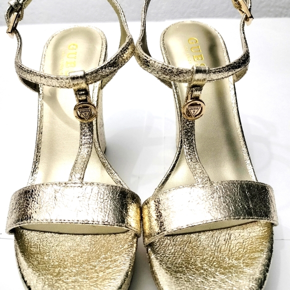 GUESS Women's Wedge Sandals, New Without Box. - Picture 6 of 7